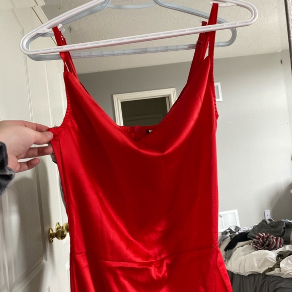 RED BODYCON DRESS - Picture 3 of 5